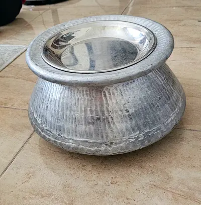Large big Pot Daig