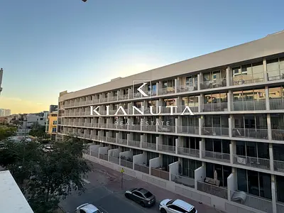 SPACIOUS| CHILLER FREE | RENTED| PRIME LOCATION