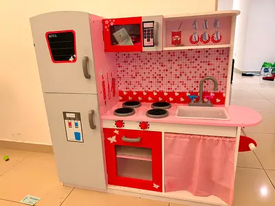 Toy kitchen