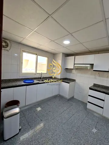Front Off Metro! Specious 2Bhk Flat Available For Family