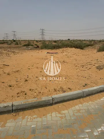 دفع نقدي مع مزايا خاصة للمشترين.