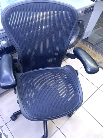 Herman Miller Aeron chair for selling.good condition only little use