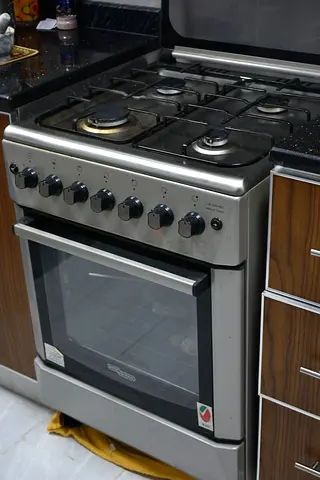 Super General 4 burner gas with oven