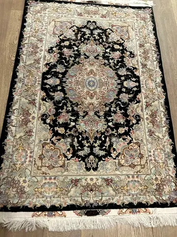 Handmade Persian carpet 170x110