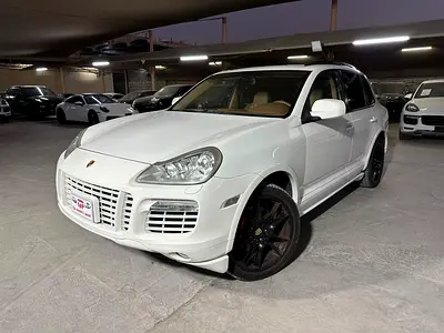 PORSCHE CAYENNE GTS 2008 | SUNROOF | TWO KEYS | VERY LOW MILEAGE!