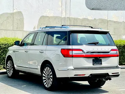 صورة 5 لـ 2019 Lincoln NAVIGATOR