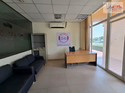 متجر الزاوية | Q-02 France Cluster | الواجهة المواجهة للشارع