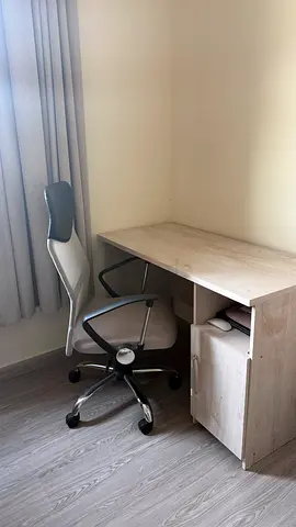 Work desk