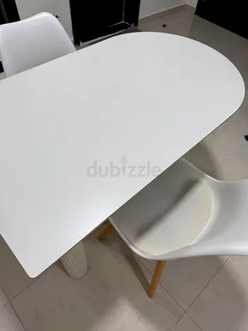 Modern White Oval Dining Table with Fluted Cylinder Legs - 120x60x75cm