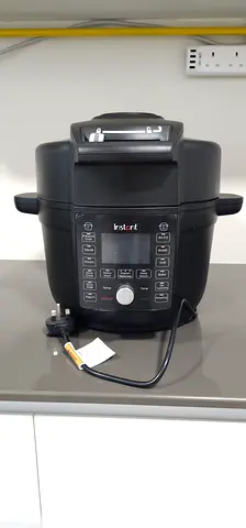Instant Pot Duo Crisp with Ultimate Lid 6.2L + Full Kit + Documents | MOVING OUT SALE