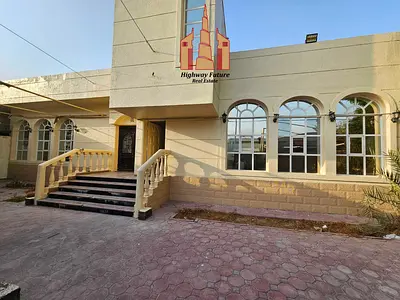 7bed room Majlis Hall big villa gardan parking maids room in shahba area 110k