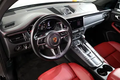 صورة 10 لـ 2020 Porsche MACAN