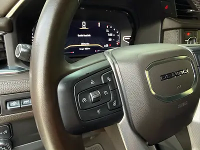 صورة 16 لـ 2023 GMC YUKON