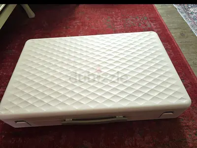 apolosign packgo 27-Inch Portable Entertainment Svstem Compact Suitcase Desiqn Smart TV. Android OS.
