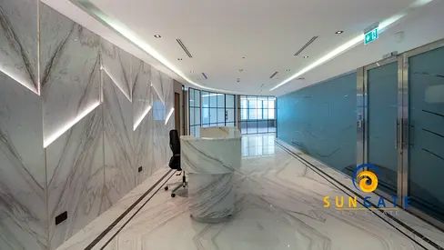 Half Floor , 8 Parkings , furnished with partitions