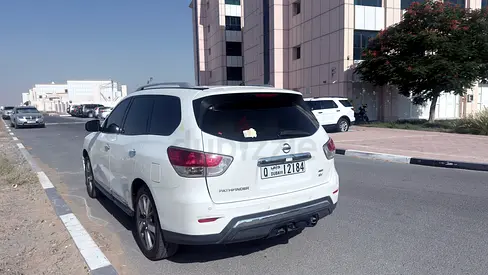 Nissan Pathfinder 2015 SV - GCC Specs - Excellent Condition