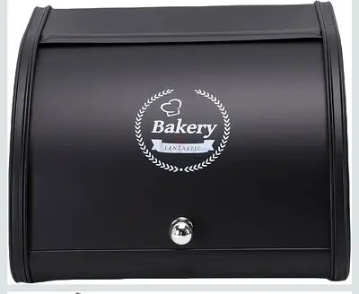 صندوق خبز معدني أسود بتصميم Bakery Fantastic يضفي لمسة عصرية لمطبخك
