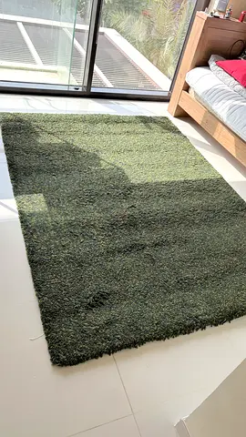 Green shaggy rug - good condition, 160x230cm