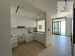 HUGE LAYOUT | BRIGHT AND SPACIOUS | HIGH FLOOR