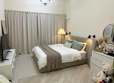 King size bed room