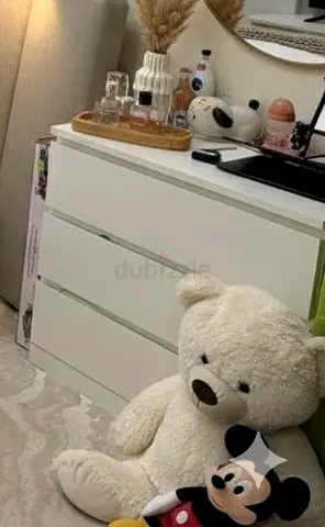 3 drawer table