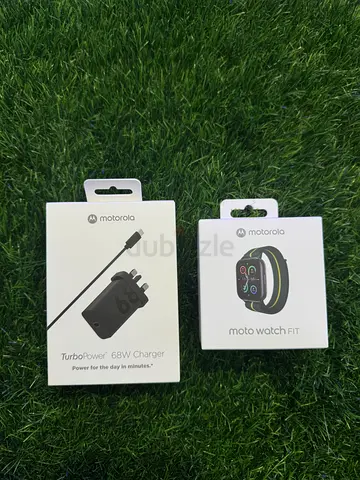 Moto Watch Fit and Motorola TurboPower Charger