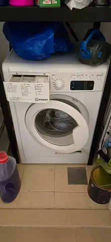 Indesit Front Load Washing Machine - 1-7kg, Good Working Condition