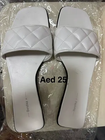 White Quilted Slide Sandals - Bershka, Size 39