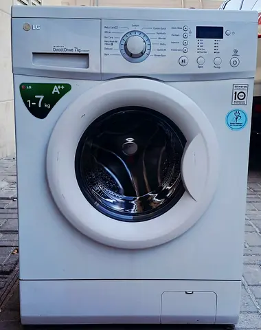 LG 7kg with direct drive motor, Front Load washing machine, condition is working properly