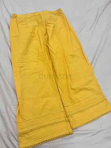 Yellow cotton palazzo pants with scalloped hem - size medium - Khaadi brand