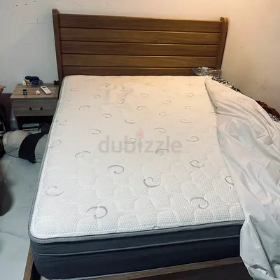 Modern Wooden Queen Size Bed with Mattress