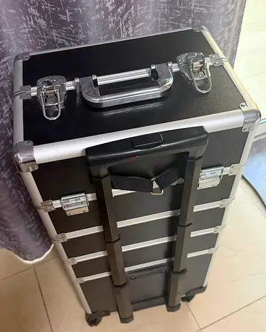 Portable Rolling Makeup/Tool Case with Telescopic Handle and Multiple Drawers