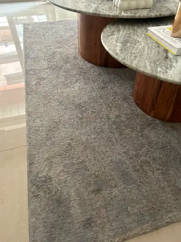 Pan emirates rug