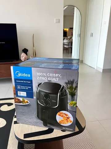 Unboxed Midea Air Fryer
