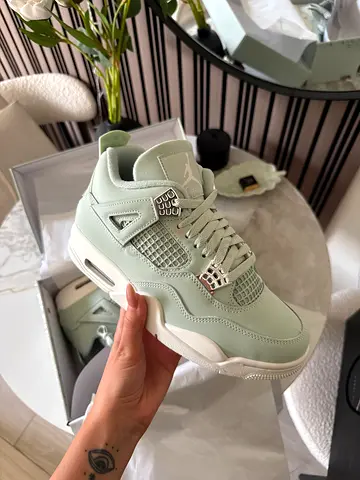 Air jordan 4 retro for sale