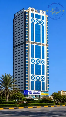 للبيع برج سكني تجاري فاخر على كورنيش الفجيرة