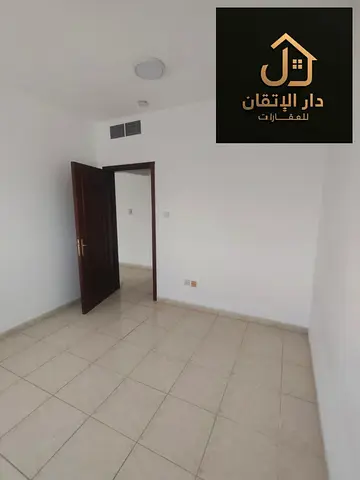 غرفة وصالة للإيجار السنوي في الرولة | تكييف مركزي | بدون تأمين | 4 دفعات
