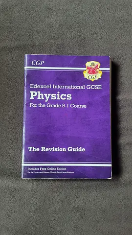 CGP Edexcel International GCSE Physics Revision Guide (Grade 9-1)