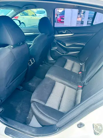 2017 Nissan MAXIMA 照片 9
