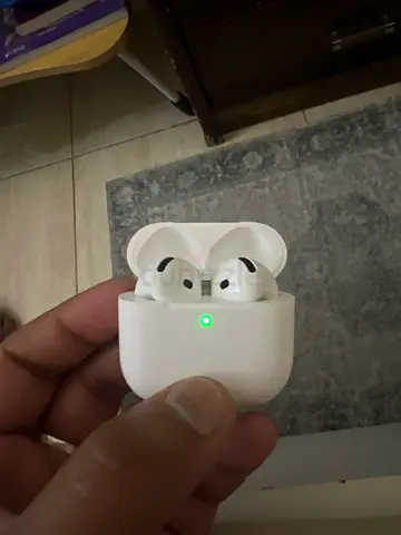 Airpods 4 - 1 Year apple warranty
