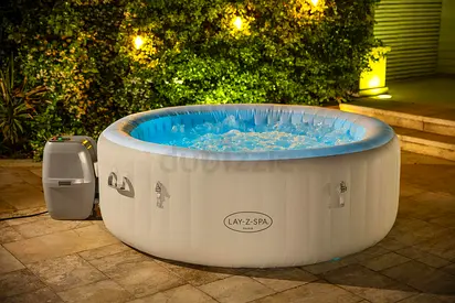 Inflatable Lay-Z-Spa Hot Tub / Portable Jacuzzi - Seats 4