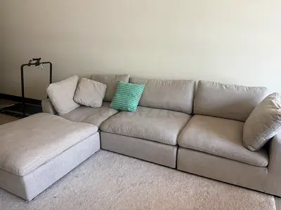 Modern Modular L-Shaped Sofa – Excellent Condition