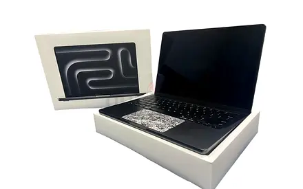 MacBook Pro M3 Pro (with box) - 18gb Ram  512 gb ssd - Good Condition