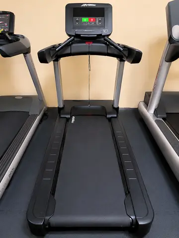 Life Fitness Professional Treadmill
