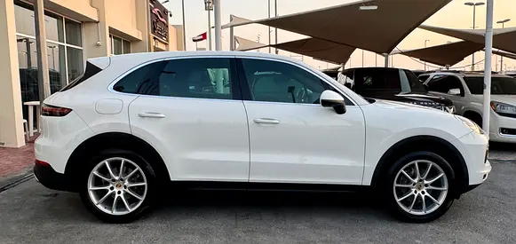 2018 Porsche CAYENNE 照片 3