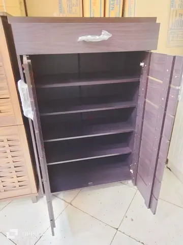 Wood shoes rack