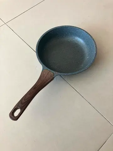 Round Granite Nonstick Frying Pan 20 cm, Wooden Handle