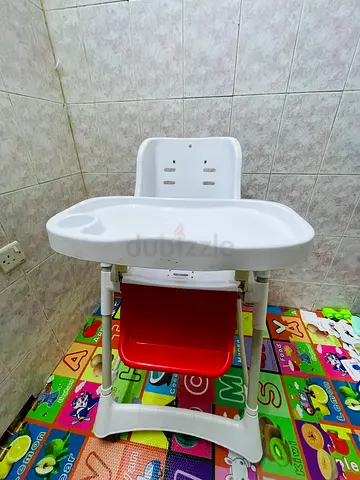 White Plastic Baby High Chair with Removable Tray - Good Condition