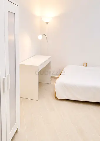 Small room for a lady in LADIES ONLY apartment in Barsha 1 MOE