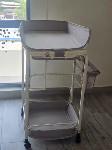 Kids change table